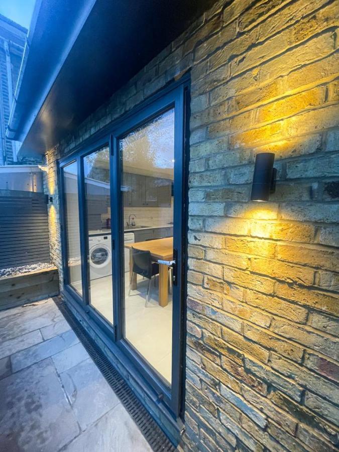2A Seymour Road Villa Sutton  Exterior photo